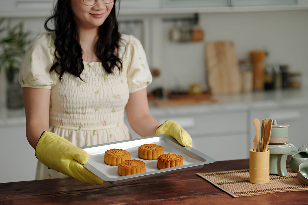 Durian Mooncake Storage & Serving
